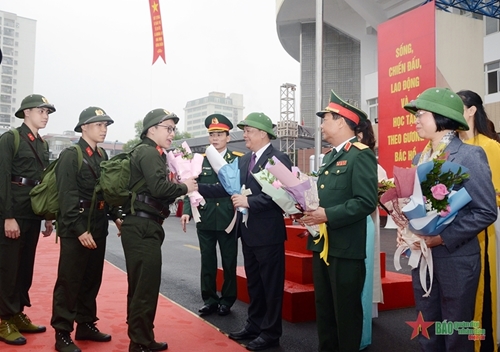 Hà Nội: Chỉ thị về gọi công dân nhập ngũ và tham gia Công an nhân dân năm 2024